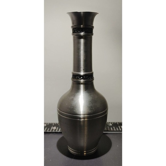 Vintage Pewter Bud Vase RM Pewter Antique Made in Thailand - Picture 2 of 3